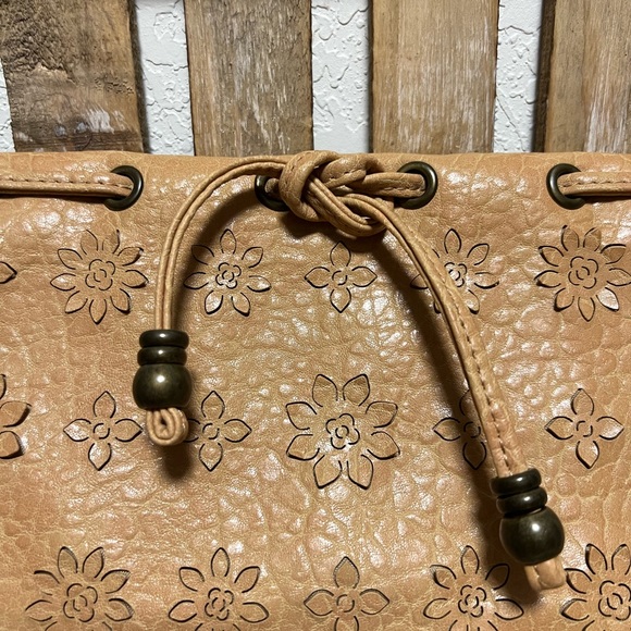 Jessica Simpson Clutch - Picture 2 of 7